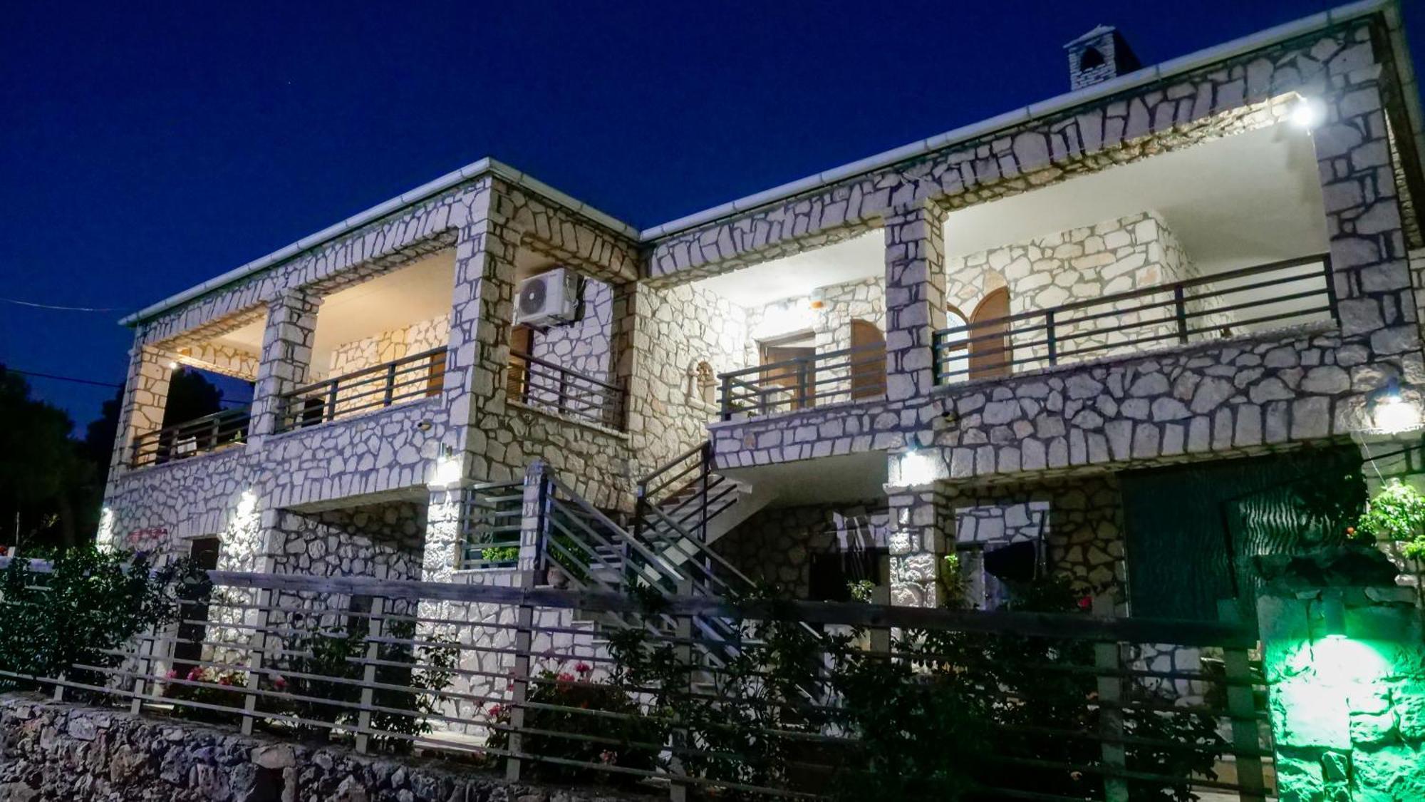 Fterini Apartments Sterna & Alletri Agios Leon Exteriör bild
