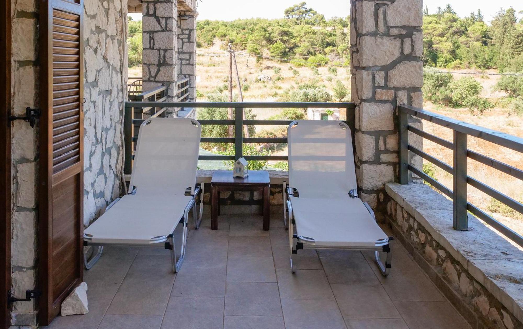 Fterini Apartments Sterna & Alletri Agios Leon Exteriör bild