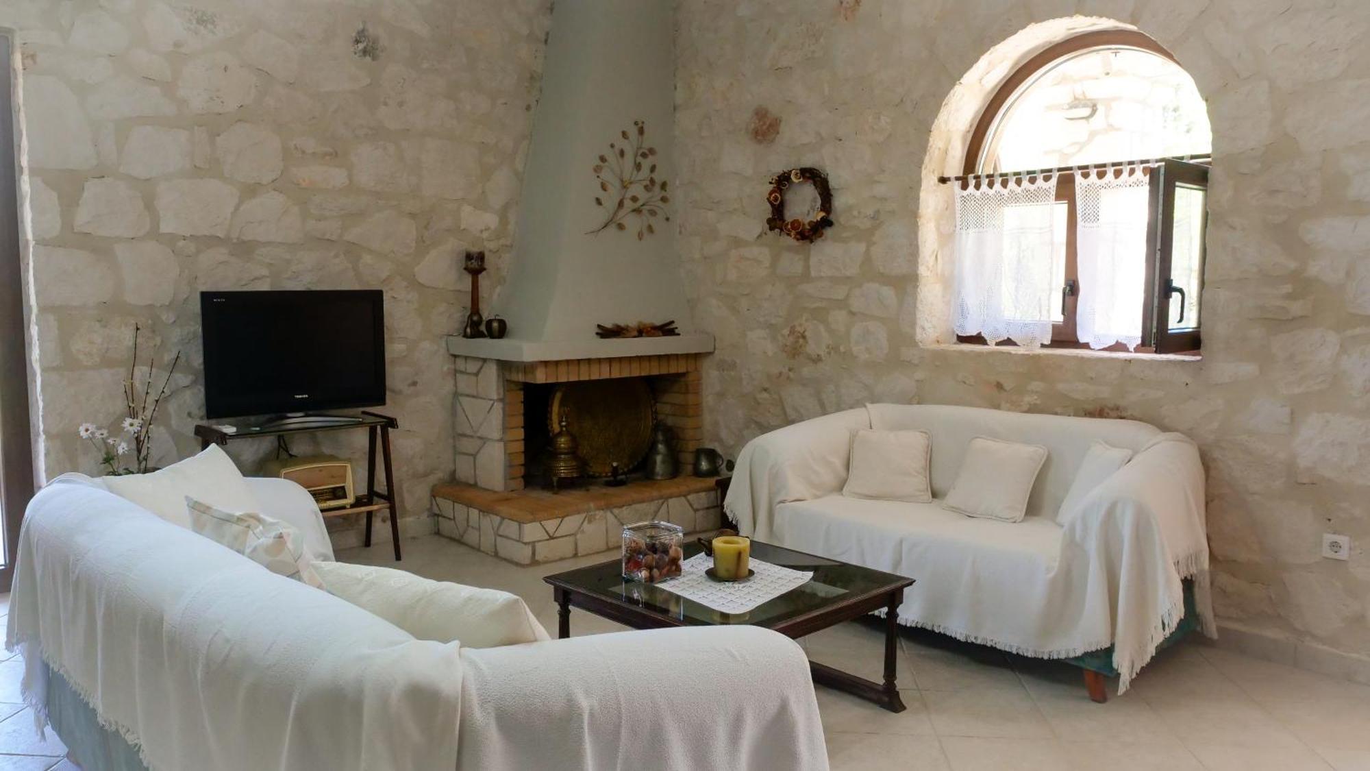 Fterini Apartments Sterna & Alletri Agios Leon Exteriör bild